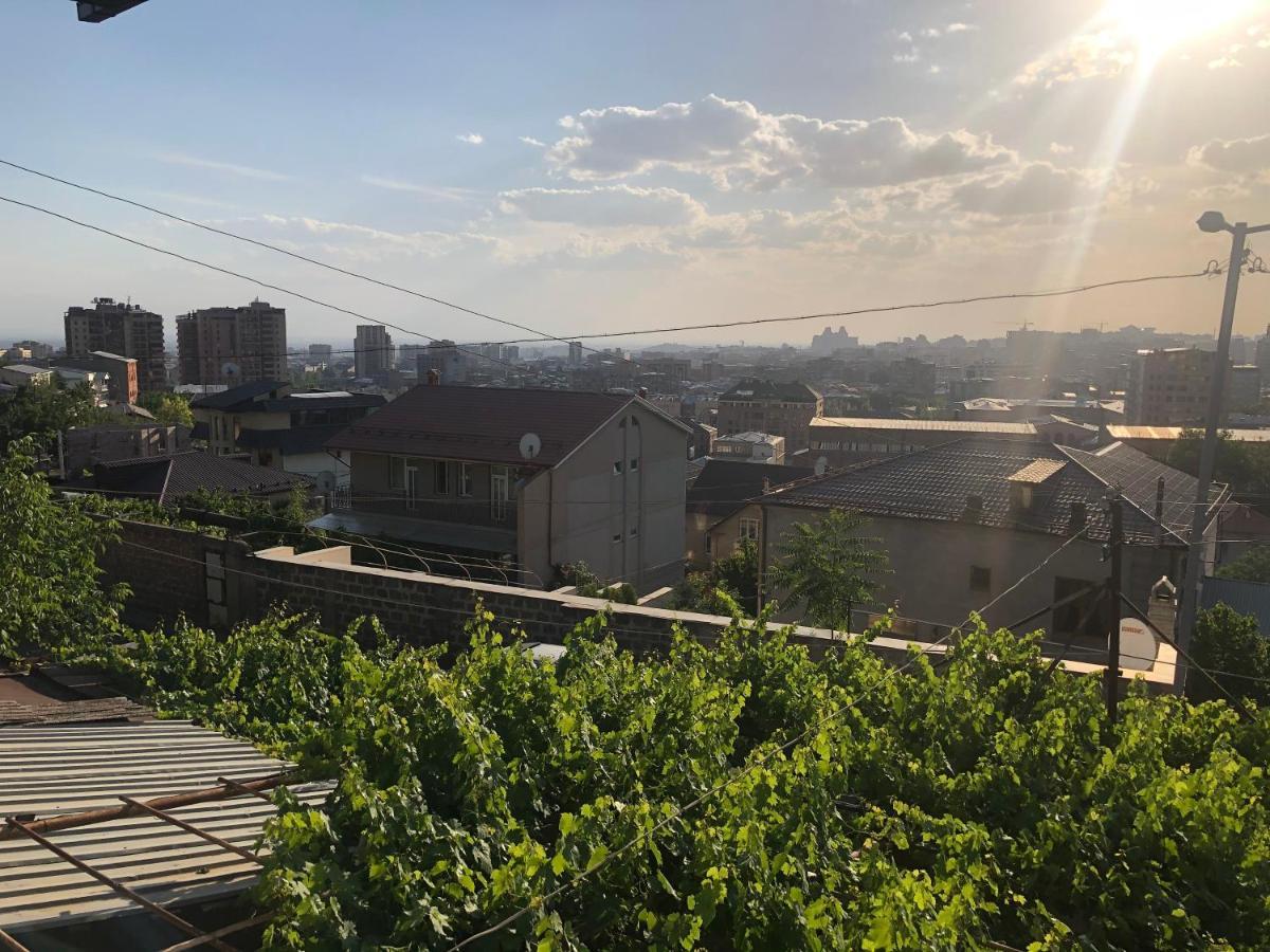 Hillside Guest House Yerevan Exterior foto