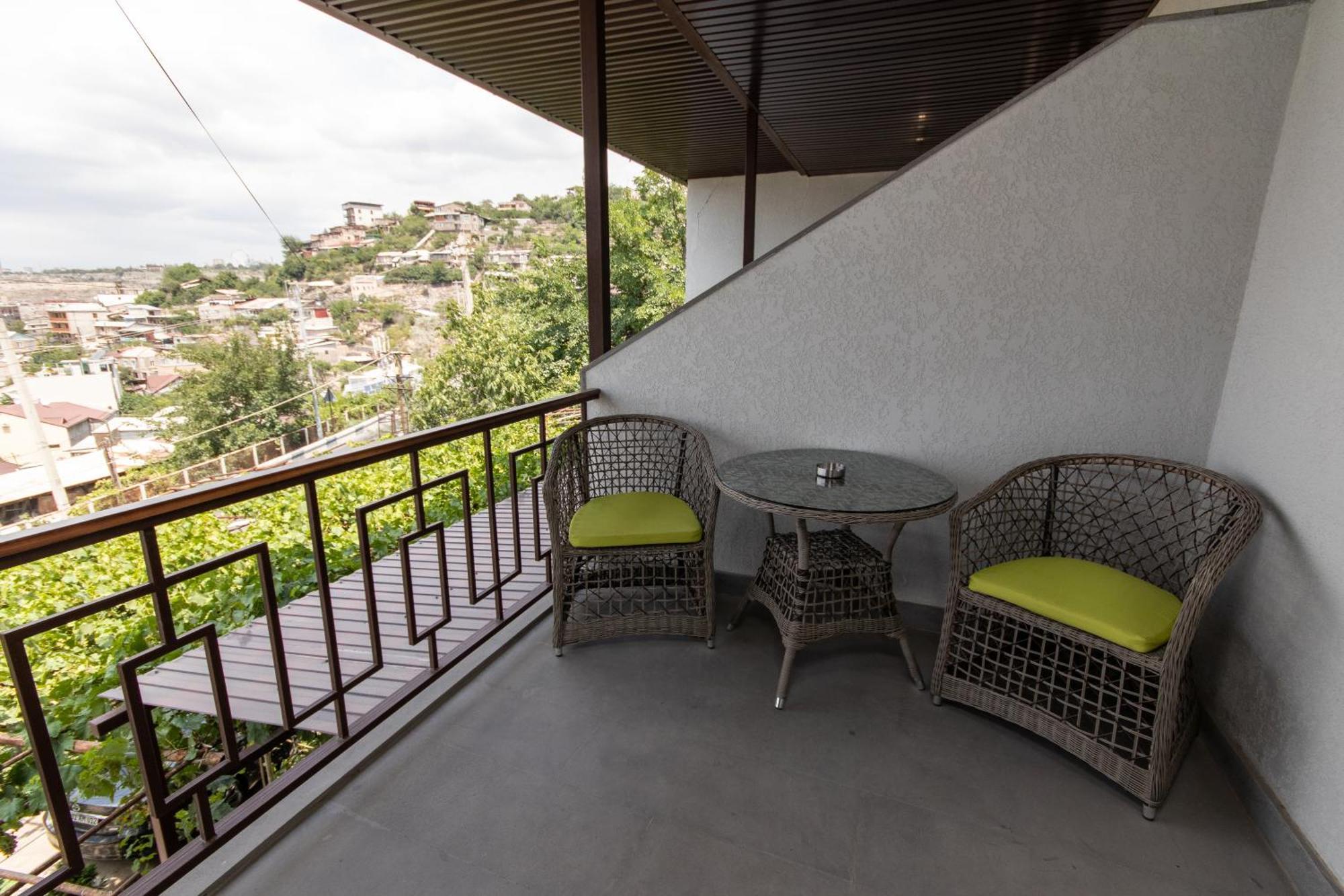 Hillside Guest House Yerevan Exterior foto